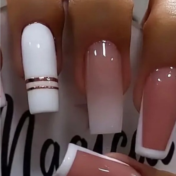 Meet your Posher, Roxana - Picture 2 of 2